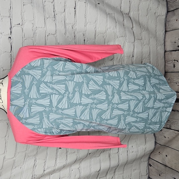 Lularoe Randy Raglan Tee in Disney Aurora Print Size Medium - Picture 2 of 5
